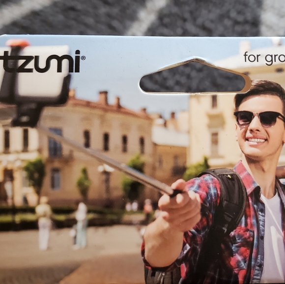Tzumi Smart Lens Selfie Stick - Picture 2 of 5